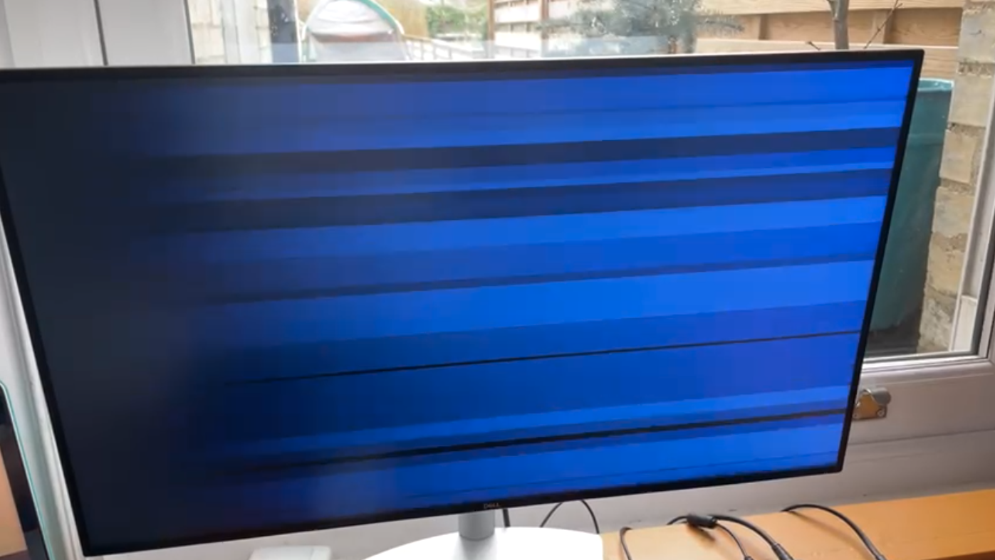 Синие полосы на мониторе и сломанный терминал: разработчик остался недоволен работой чипа M1 в новом Mac за $899