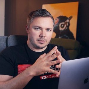 Автор канала «IT на диване», iOS Software Engineer в Grid Dynamics Антон Воропаев